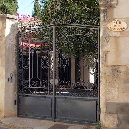 Appartement Le 26 à Nîmes Extérieur photo