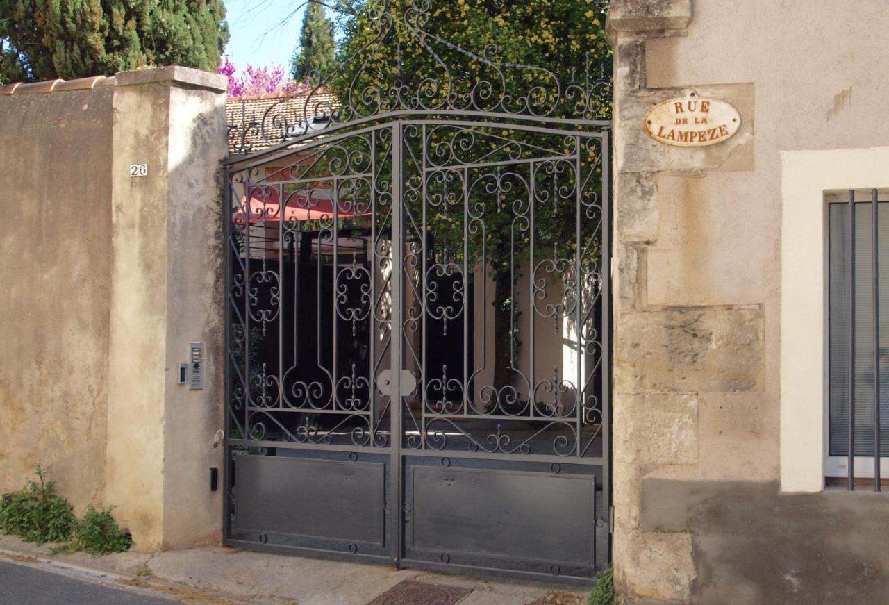 Appartement Le 26 à Nîmes Extérieur photo